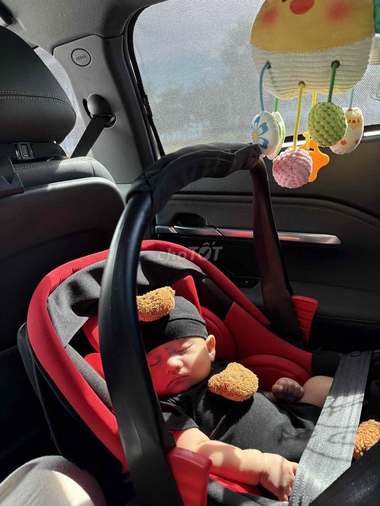 Xe đẩy em bé 3in1 (Xe đẩy, nôi xách, ghế ô tô). Mua bán Mẹ và bé tại Thành phố Nha Trang Khánh Hòa được đăng bởi Sơn Đỗ hình 1