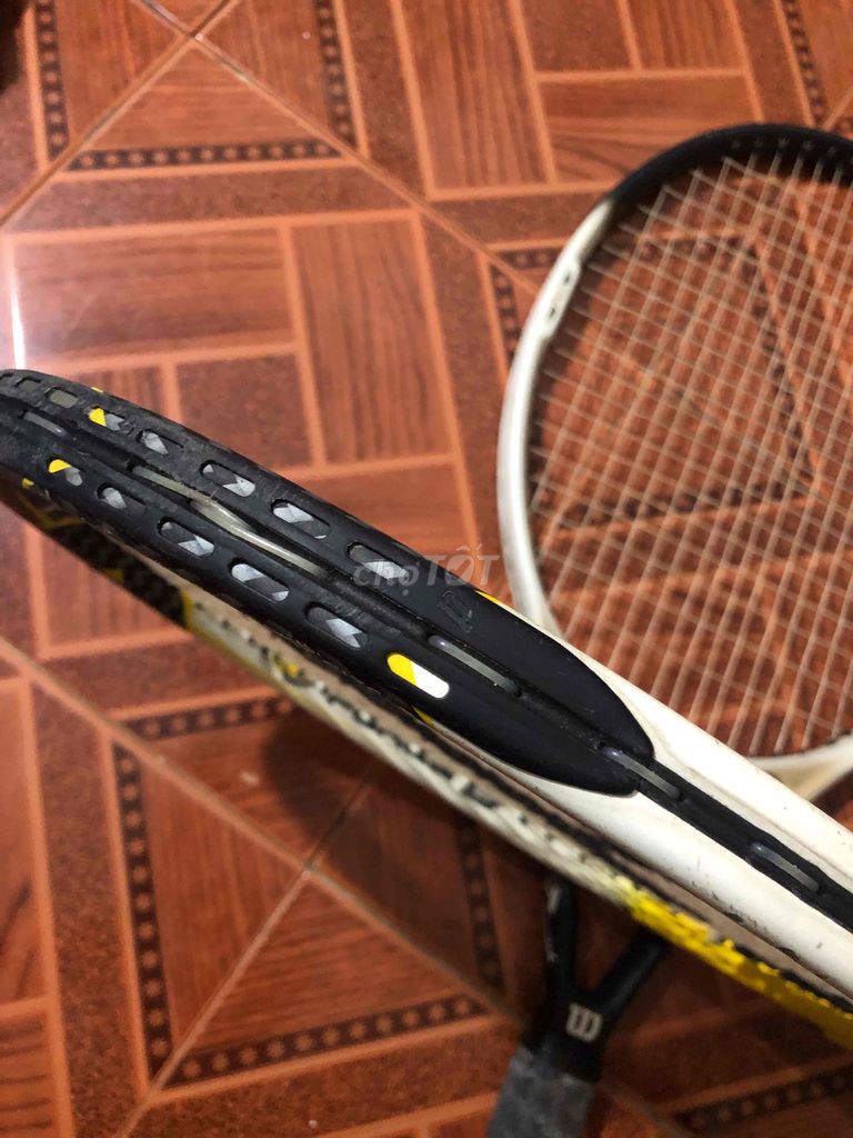2 cây vợt tennis Wilson và prince còn sử dụng OK