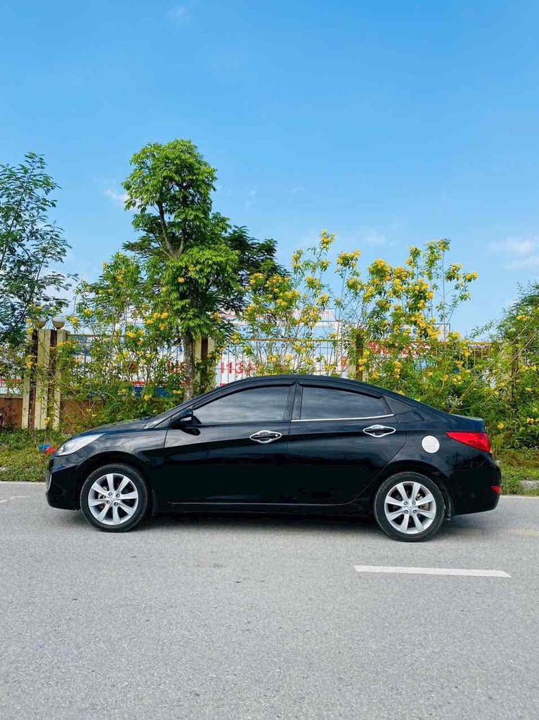 Hyundai Accent 2014 1.4 MT - 106450 km. Mua bán Ô tô tại Thị xã Duy Tiên Hà Nam được đăng bởi truong anh tuan hình 4