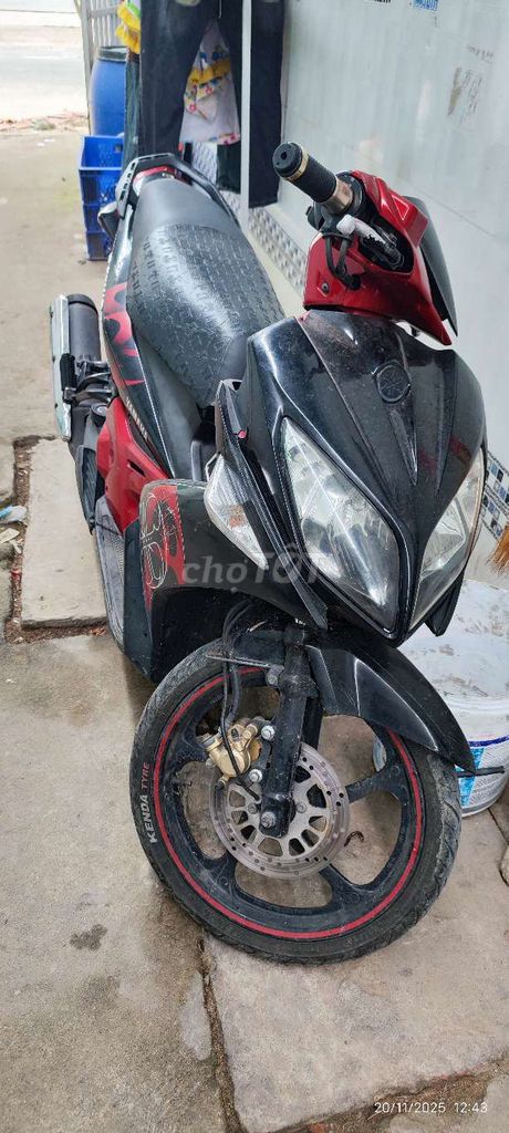 Yamaha Nouvo 4 Đỏ đen. Mua bán Xe máy tại Thành phố Thuận An Bình Dương được đăng bởi Bươn Chải Một Đời hình 2