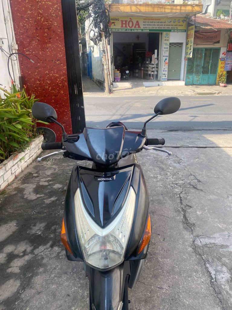 Honda Click 110 lên 2010 cà vẹt đầy đủ. Mua bán Xe máy tại Quận Tân Bình Tp Hồ Chí Minh được đăng bởi Tý tay ga hình 6
