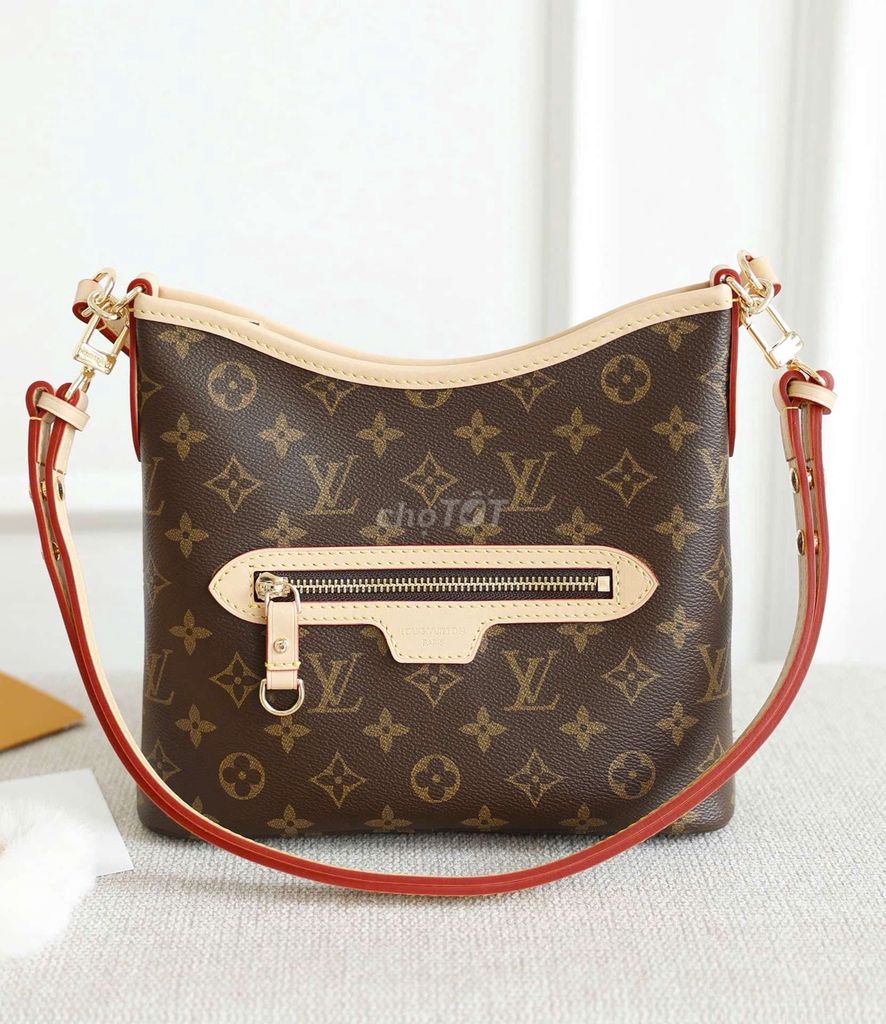 Túi xách thời trang Nữ , Nâu Đỏ 25×19cm. Mua bán Túi xách tại Quận 1 Tp Hồ Chí Minh được đăng bởi Truc Mocha hình 1