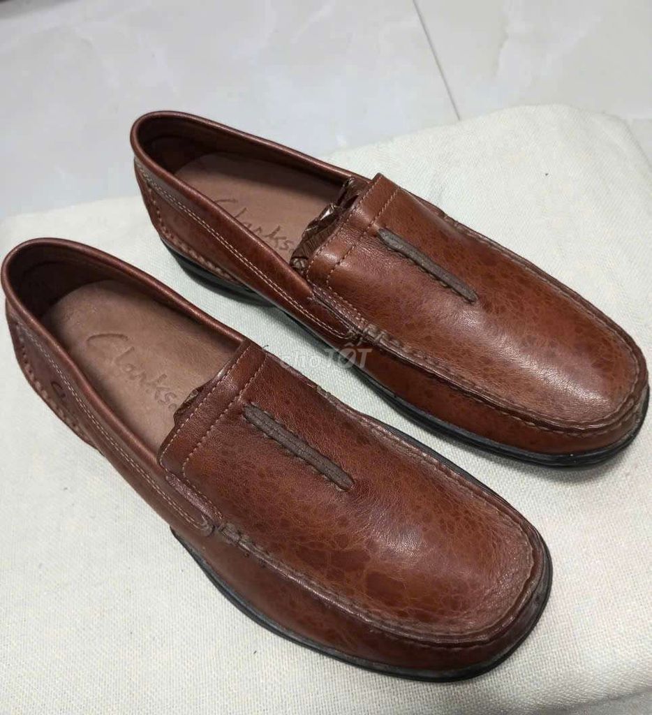 Giày xỏ da bò Clarks