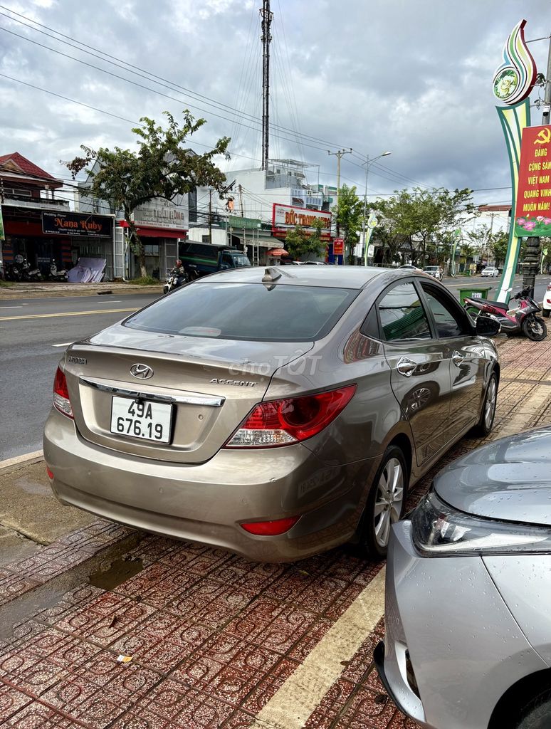 Hyundai Accent 2012 1.4 AT - 118000 km. Mua bán Ô tô tại Huyện Đức Trọng Lâm Đồng được đăng bởi Nguyễn Hữu Dự hình 2