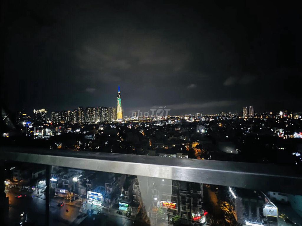 Căn hộ Decapella, 2PN, NTCB, view Landmark81 đẹp, giá rẻ chỉ 16tr.