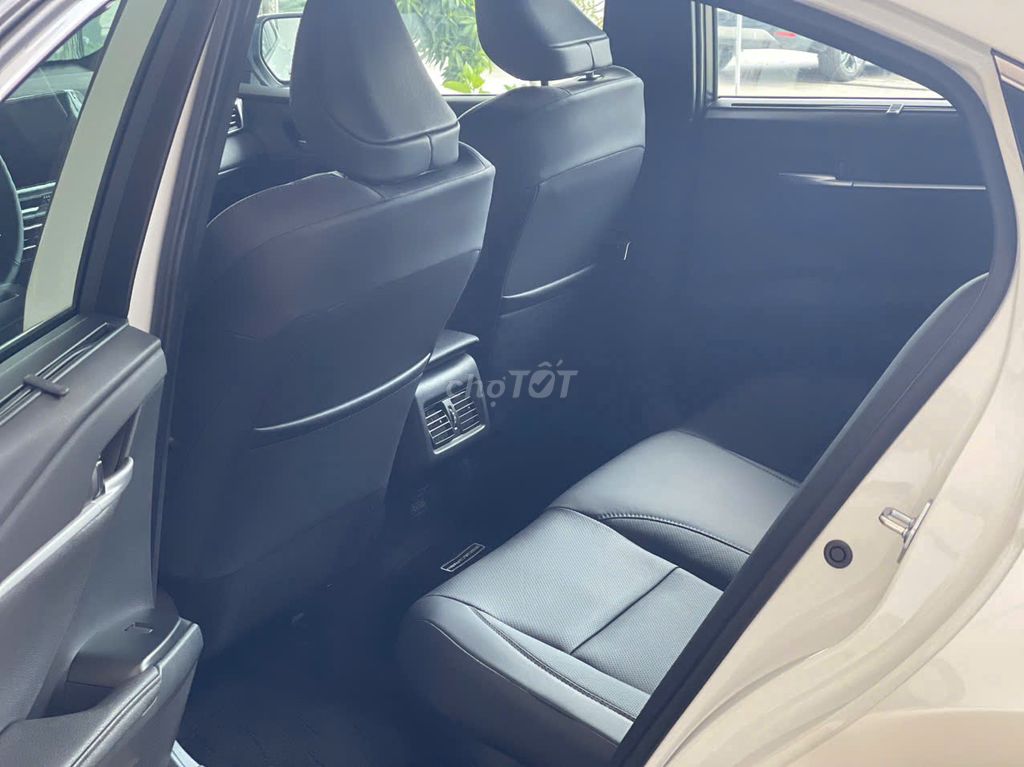 Toyota Camry 2025 2.5HEV MID 2025 giá 1.310 triệu. Mua bán Ô tô tại Huyện Bình Chánh Tp Hồ Chí Minh được đăng bởi TRANGTRAN TOYOTA AN THÀNH hình 3