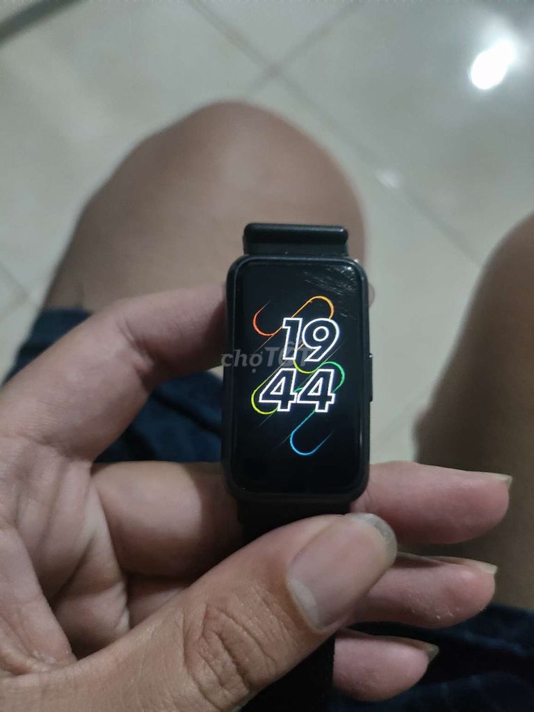 Bán Huawei Band 7 kèm dây sạc nam châm và dây đeo