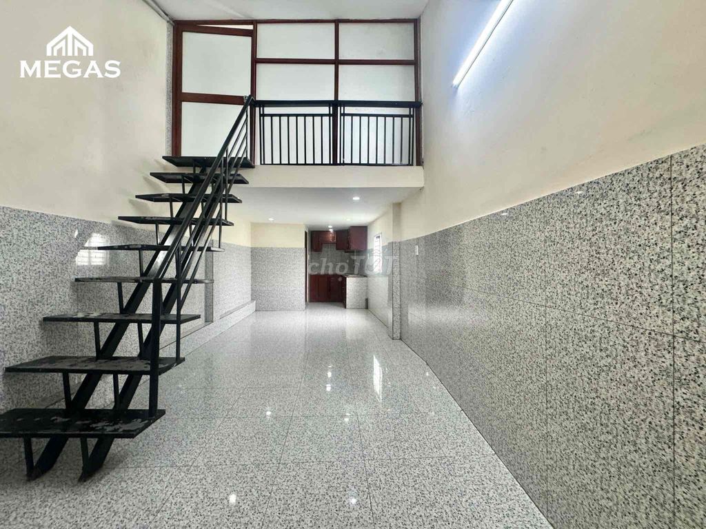 1 TRỆT + 1 LẦU SẴN MÁY LẠNH - RỘNG 40m2 cho để XE ĐIỆN ngay ĐH NTT