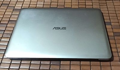 Asus X556U i5 gen 6 15.6 inch 8GB/130GB SSD
