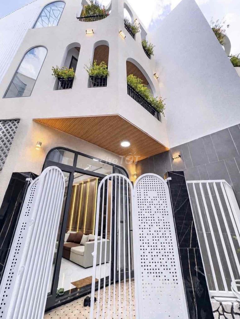 NHÀ ĐẸP 3 TẦNG - KIỆT HOÀNG DIỆU GẦN NGUYỀN VĂN LINH