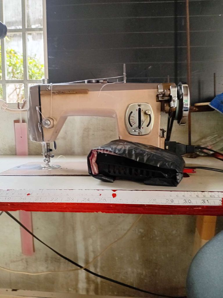 Máy may gia đình Hitachi tình trạng tốt. Mua bán Nội thất, đồ gia dụng khác tại Huyện Hòa Thành Tây Ninh được đăng bởi Nguyễn Thị Mão hình 1