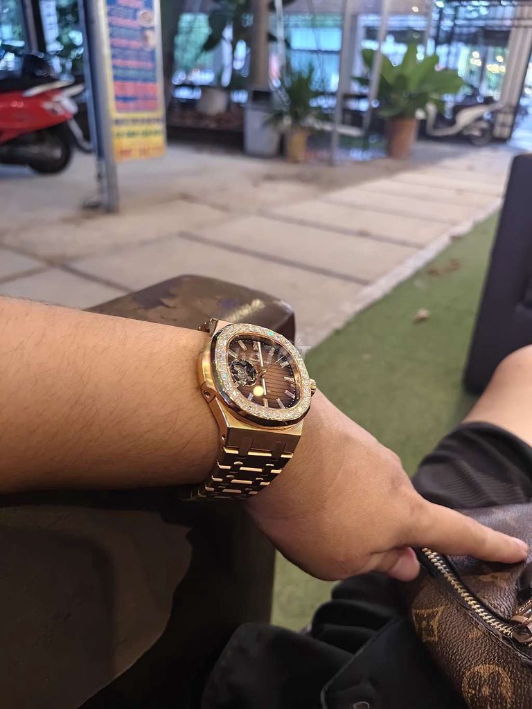 Đồng hồ Alexander Ferros Unisex Vàng hồng. Mua bán Đồng hồ tại Thành phố Bến Tre Bến Tre được đăng bởi Tiên hình 1