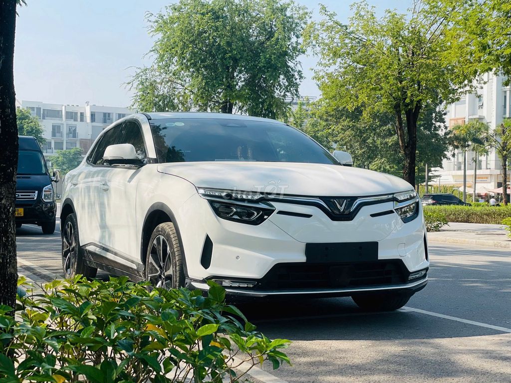 Vinfast VF8 Plus 2023 Trắng NT nâu da bò, pin CATL. Mua bán Ô tô tại Quận Thanh Xuân Hà Nội được đăng bởi Mr Phúc Vinfast lướt hình 13