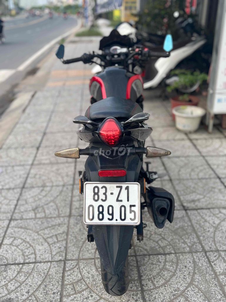 Môto benelli TNT 150 2017,xe sạch đẹp,máy chất êm. Mua bán Xe máy tại Quận Ninh Kiều Cần Thơ được đăng bởi Cửa Hàng Xe máy Tân Lập Hưng hình 5