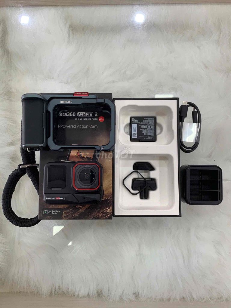 Insta360 Ace Pro 2 Dual (grip kit bán lẻ). Mua bán Máy ảnh, Máy quay tại Quận Thanh Khê Đà Nẵng được đăng bởi Thắng  hình 1