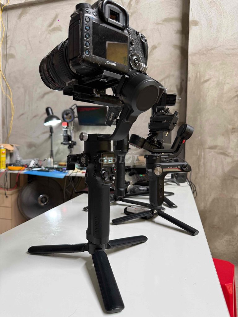 Gimbal máy ảnh DJI RSC2 Đen Kim loại. Mua bán Máy ảnh, Máy quay tại Quận 12 Tp Hồ Chí Minh được đăng bởi shop gimbal hình 1