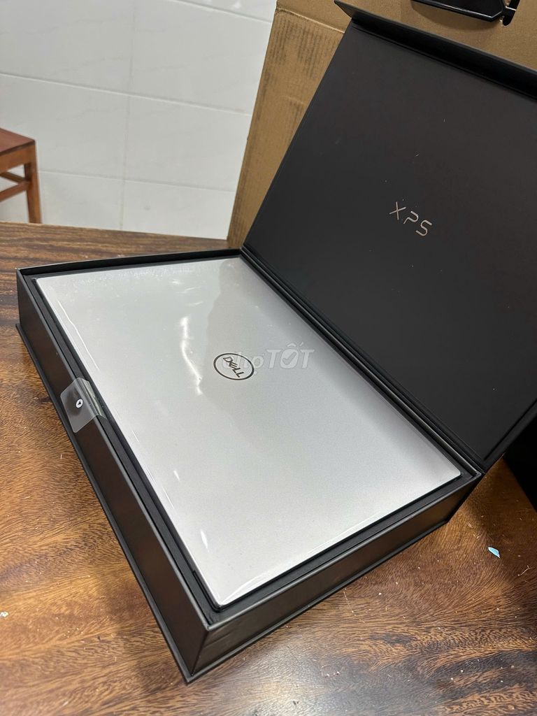 Dell Xps 9530, i7 13620H, 32G, 1TB, new 100%