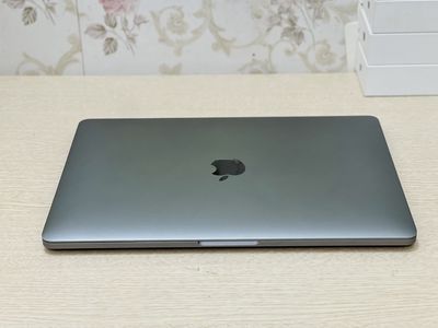 MacBook Pro 2020 – 4C Type C (I5-2.0GHz/16/1Tb)