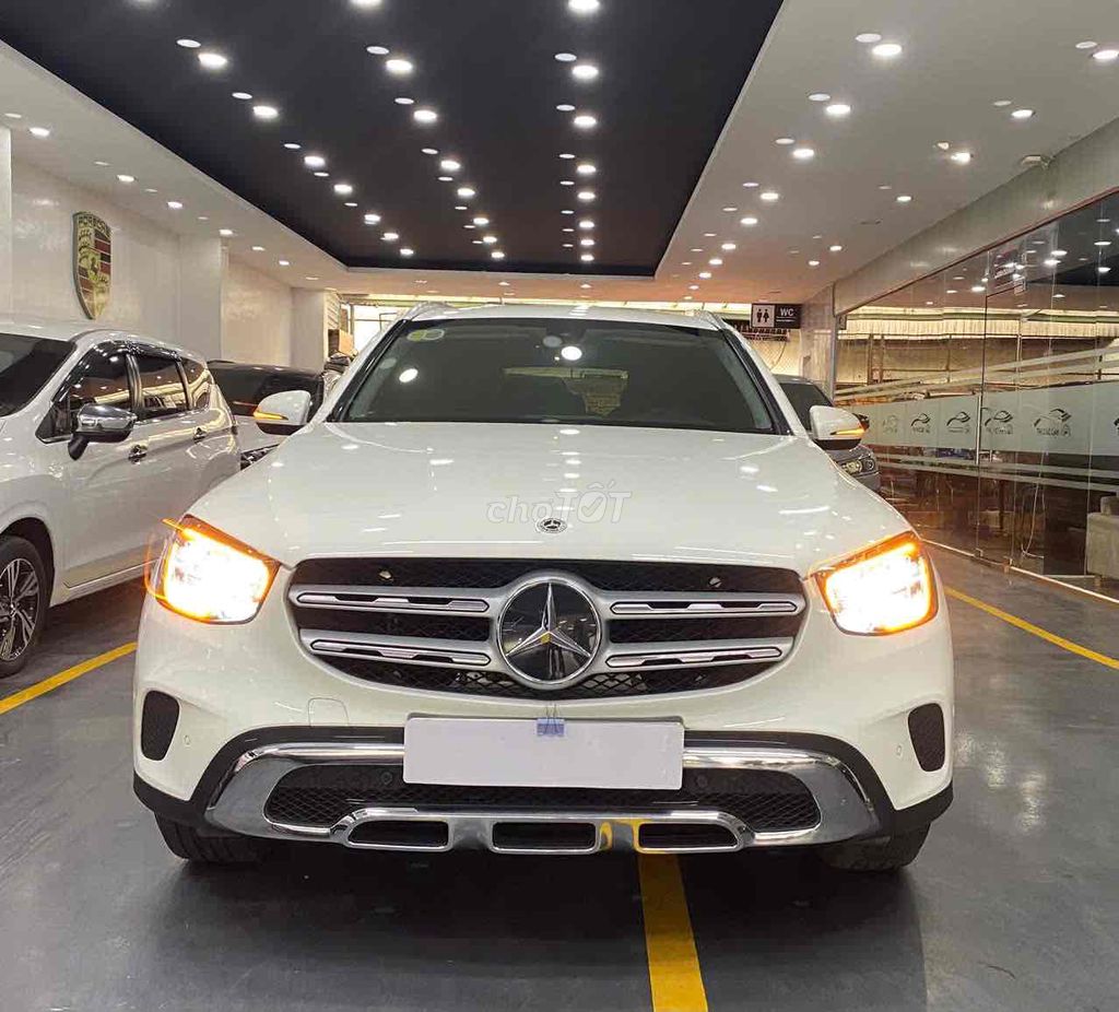 Mercedes GLC 200 2022 Trắng giá tốt. Mua bán Ô tô tại Thành phố Thủ Đức Tp Hồ Chí Minh được đăng bởi Bá Lộc hình 1