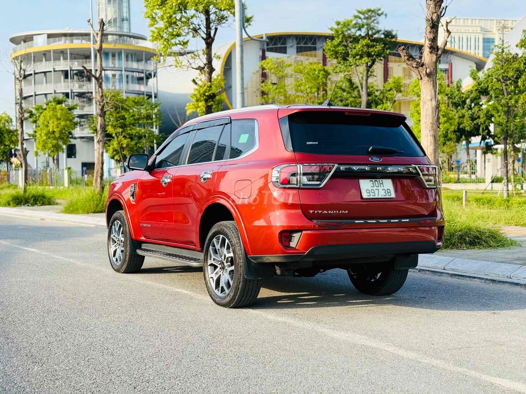 Ford Everest Titanium 2022 1 cầu Đỏ 7 vạn
