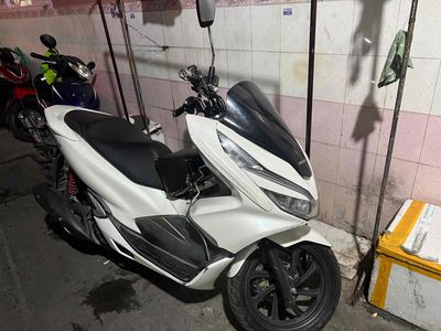 Cần bán Honda PCX màu Trắng