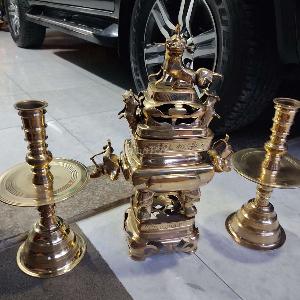 Bộ lư đồng 3 món Vàng 54cm. Mua bán Đồ sưu tầm, đồ cổ tại Thành phố Thuận An Bình Dương được đăng bởi Nguyễn Ngọc hình 1