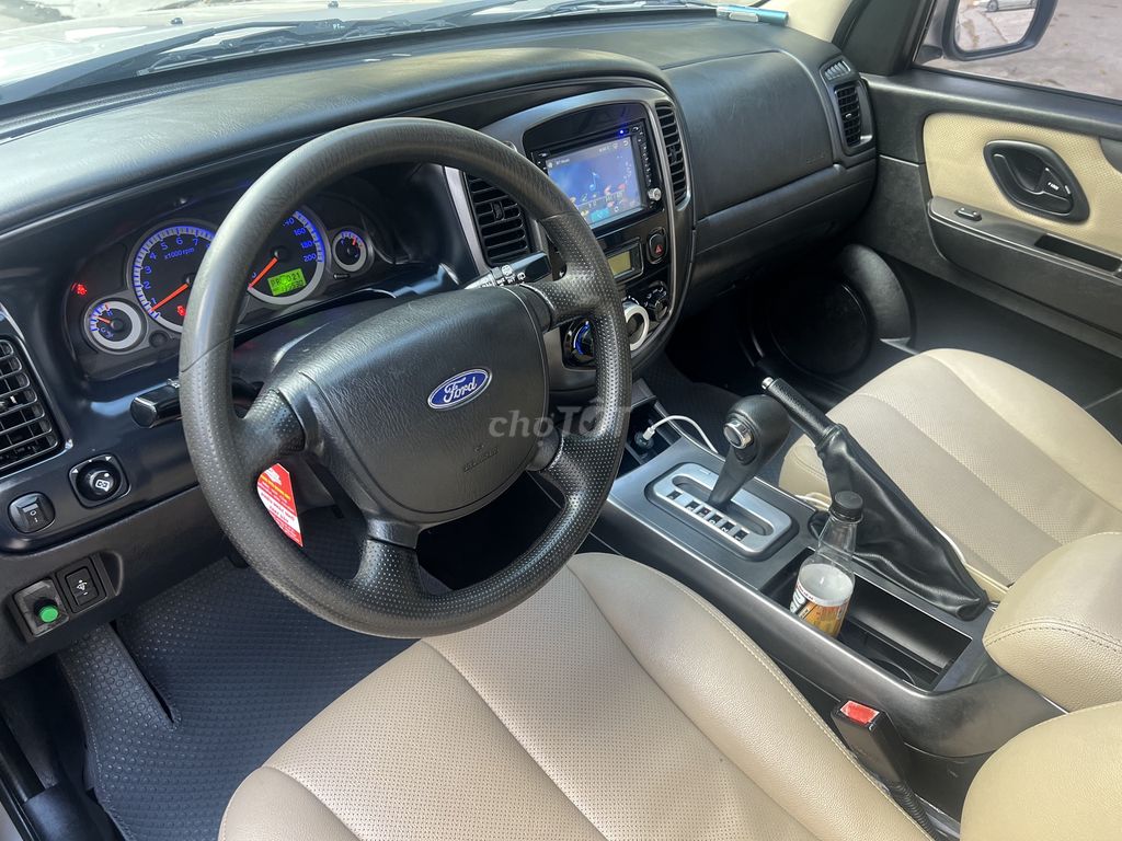 Ford Escape 2011 XLS 2.3L 4x2 AT - 140000 km