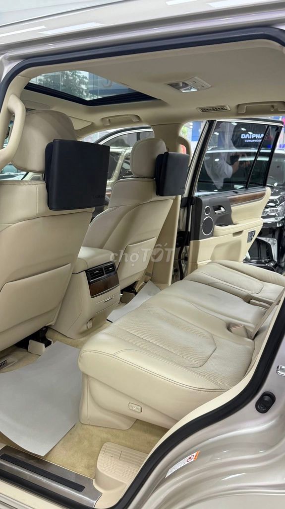 Lexus LX570 nhập mỹ, sản xuất 2019 chạy ít cực mới. Mua bán Ô tô tại Quận Bắc Từ Liêm Hà Nội được đăng bởi Mr Hợi  hình 7