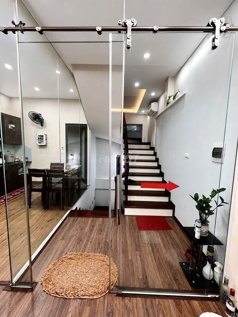 Nhà đẹp 52m² Nguyễn Ngọc Nại, Thanh Xuân, 17.5 tỷ, ô tô tránh