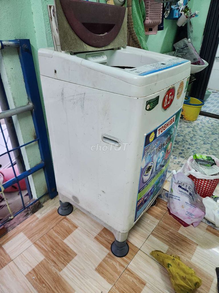 Máy giặt còn xài tốt. Mua bán Máy giặt tại Huyện Chợ Gạo Tiền Giang được đăng bởi Trần Huỳnh ÔtÔ cũ Tiền Giang hình 1