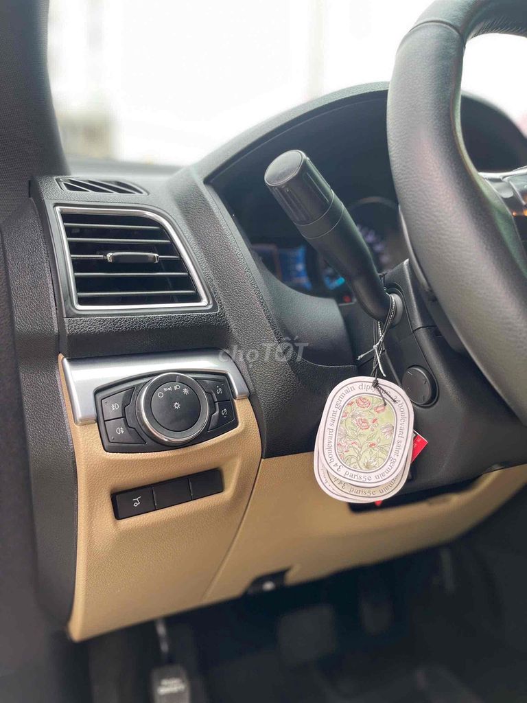 Ford Explorer 2017 - 91000 km. Mua bán Ô tô tại Thành phố Biên Hòa Đồng Nai được đăng bởi Chien Phan hình 9
