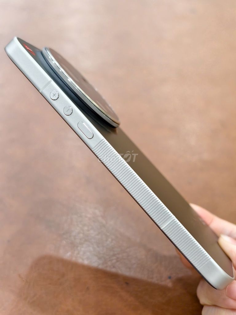 Xiaomi 17 Ultra Lecia quốc tế 16-1tb Đen đẹp 99%. Mua bán Điện thoại tại Quận Đống Đa Hà Nội được đăng bởi Hn Store hình 1
