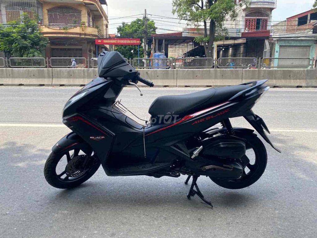 Airblade fi đời cao êm chất đẹp mê ly. Mua bán Xe máy tại Quận Hồng Bàng Hải Phòng được đăng bởi Ly  hình 2