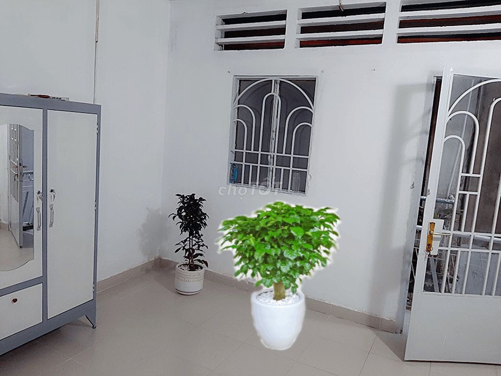 Cho thuê mặt bằng giá rẻ CMT8.