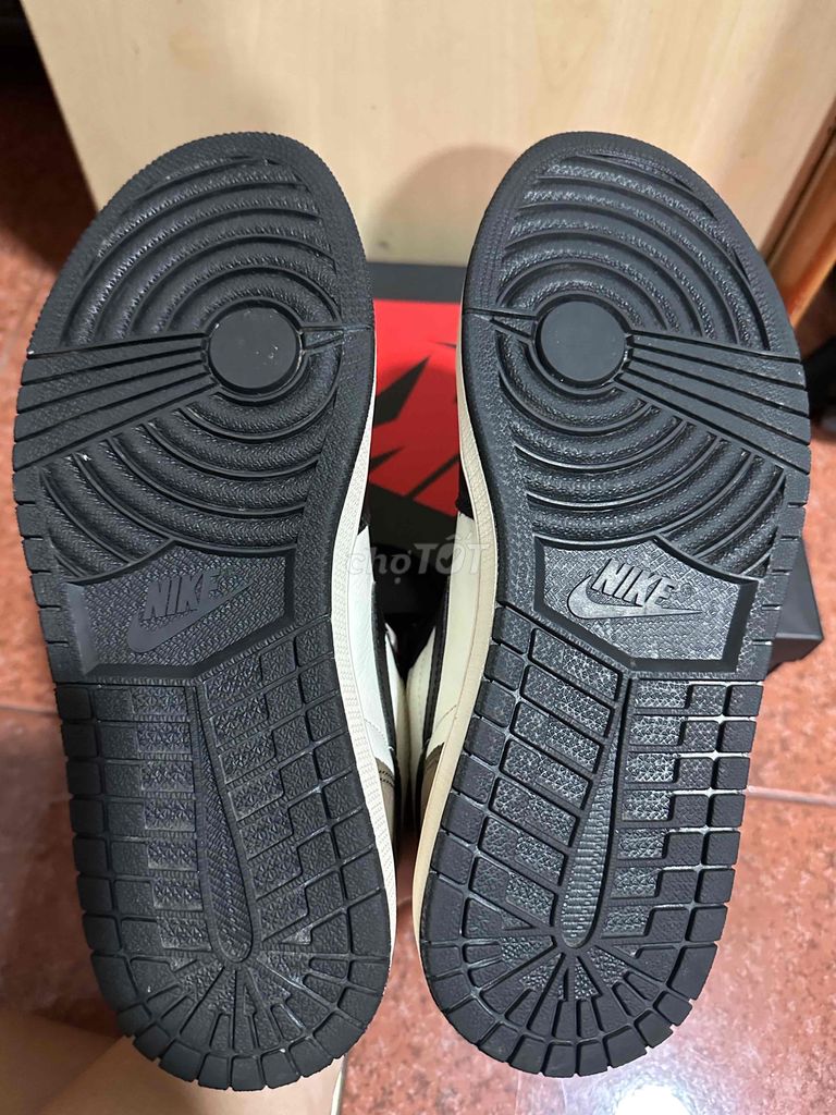 Cần pass lại Jordan High Dark Mocha