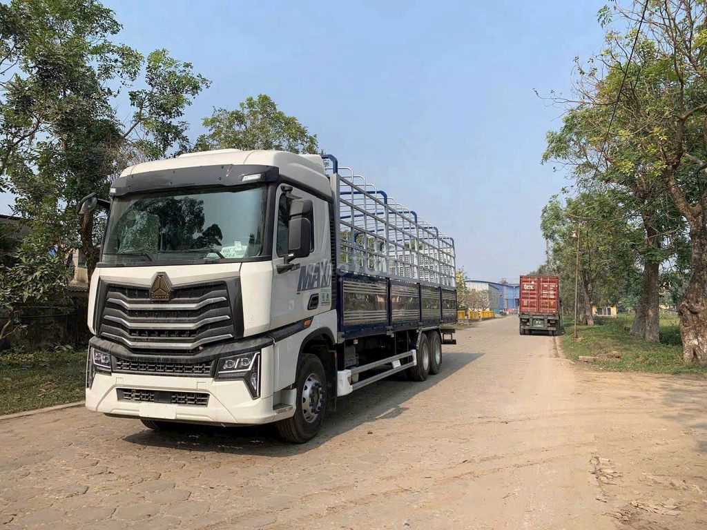 Xe tải Max 3 chân 14 tấn Khung mui 280hp.. Mua bán Xe tải, xe ben tại Thành phố Biên Hòa Đồng Nai được đăng bởi Howo vimid hình 12