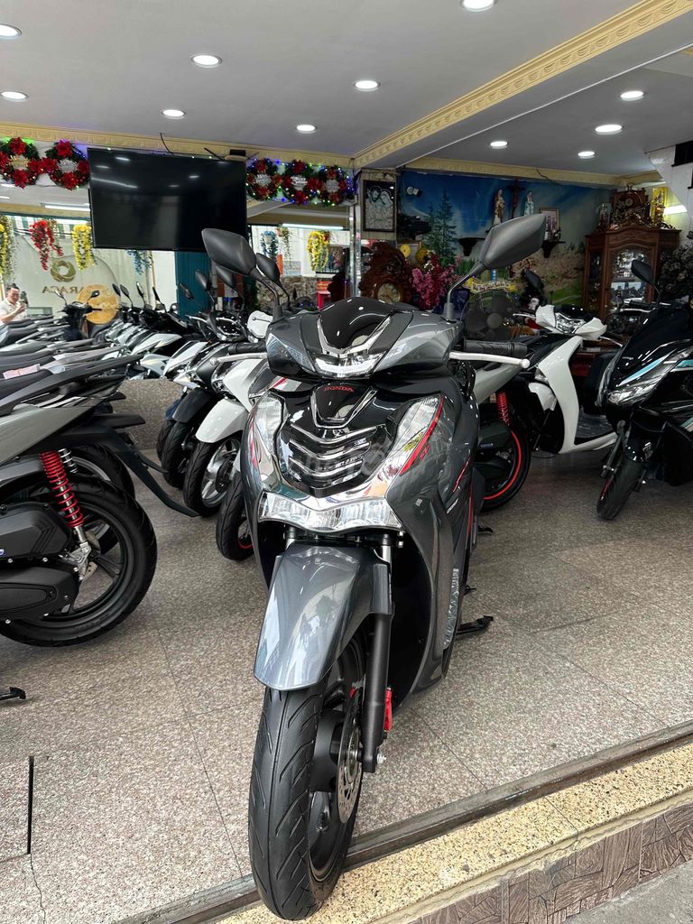 SH 160i ABS 8/2023 Xám Lambor HSCT Bao Sang Tên. Mua bán Xe máy tại Quận Gò Vấp Tp Hồ Chí Minh được đăng bởi Ngô Hà hình 2