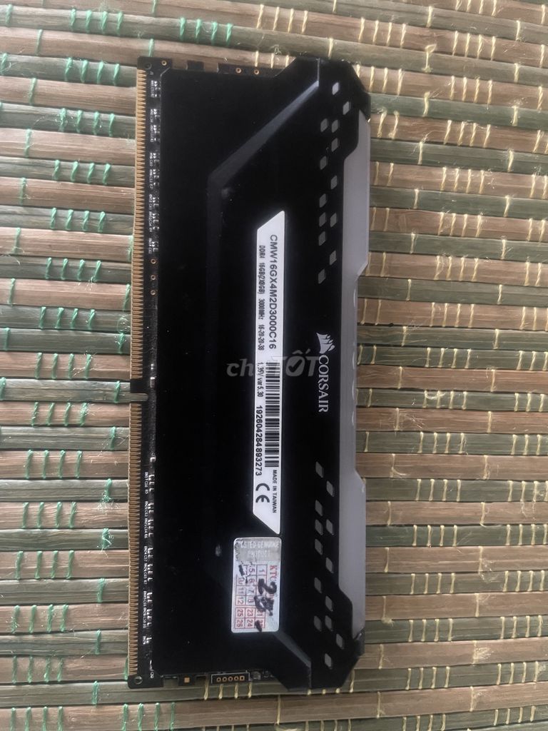 Ram Corsair Vengeance RGB 16GB(2x8gb) DDR4 3200MHz