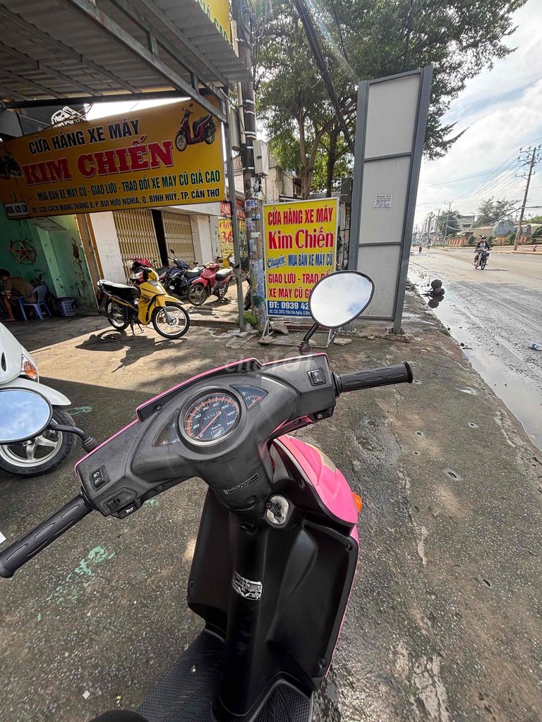 Click play. Mua bán Xe máy tại Quận Bình Thuỷ Cần Thơ được đăng bởi Kim Chiến hình 5