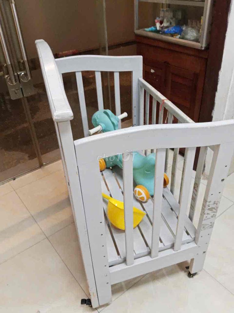 Cũi em bé Gỗ thịt Xám 1m2. Mua bán Mẹ và bé tại Quận Long Biên Hà Nội được đăng bởi Đinh Nam Tattoo Supply hình 1