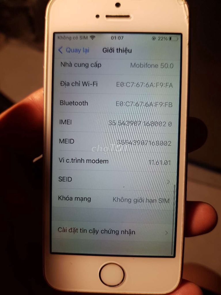 Iphone 5se nứt kính xíu như hình