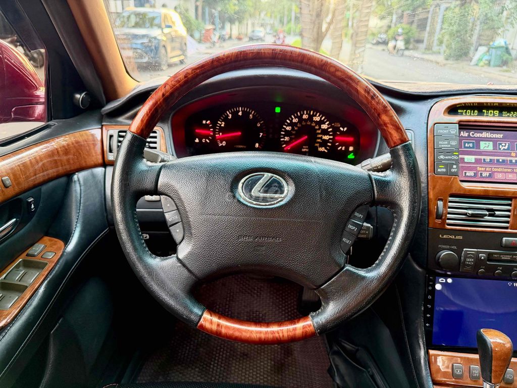 Lexus LS430 date 2000 V8 4.3L xe đẹp. Mua bán Ô tô tại Quận Gò Vấp Tp Hồ Chí Minh được đăng bởi Kim Kim hình 15