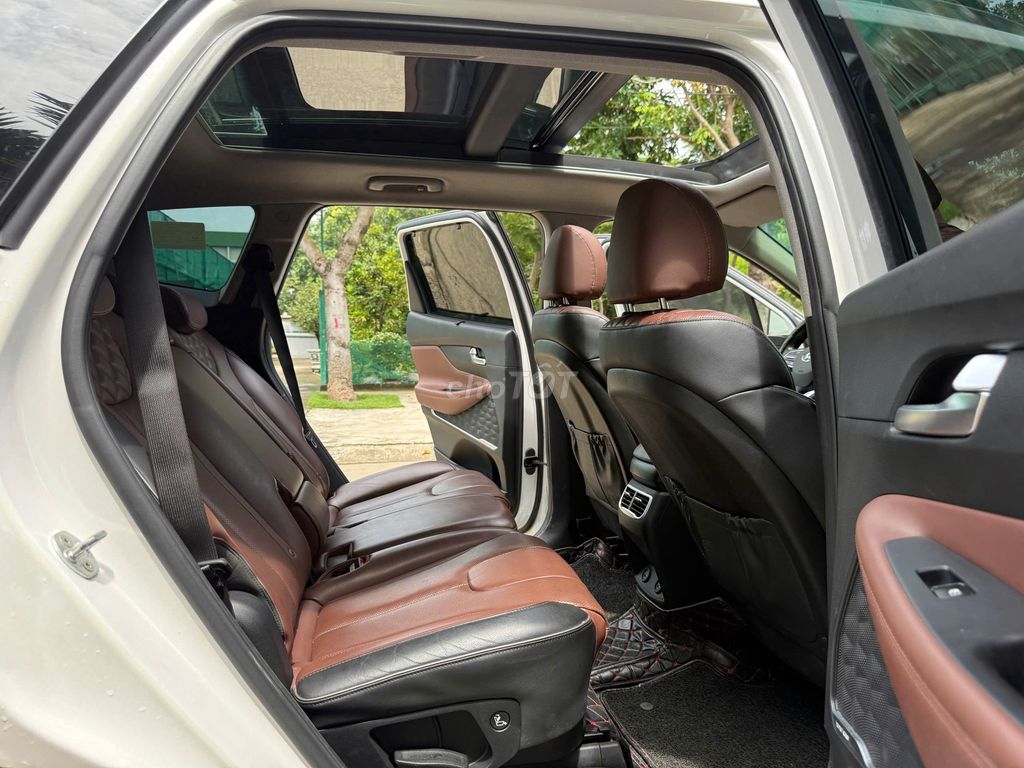Hyundai Santafe Dầu 2.2 Premium 2021-54000km. Mua bán Ô tô tại Thành phố Dĩ An Bình Dương được đăng bởi Siêu Thị Ô Tô Bình Dương  hình 14