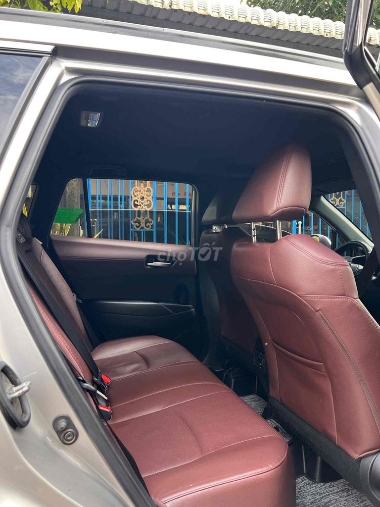 Toyota Corolla Cross 2021 1.8V - 60000 km. Mua bán Ô tô tại Thành phố Biên Hòa Đồng Nai được đăng bởi truc nguyen hình 2