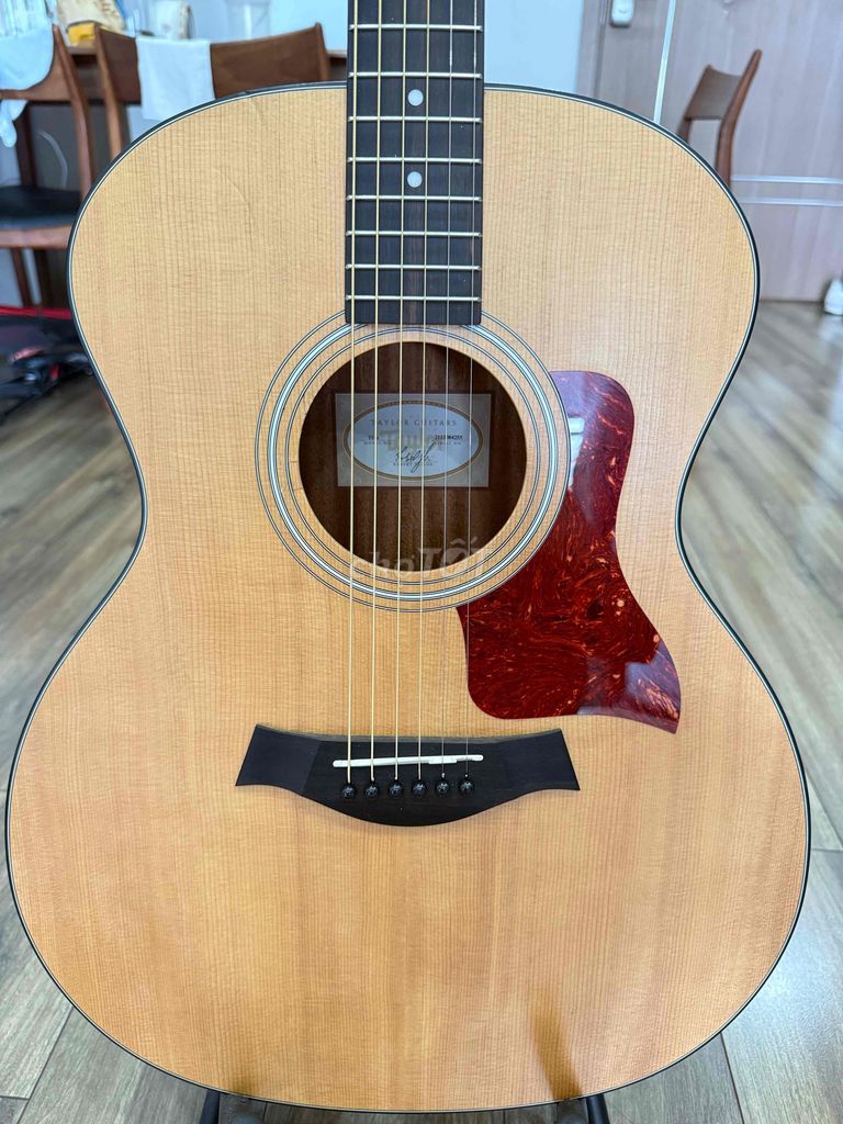 Đàn guitar Taylor 114e Nâu Gỗ. Mua bán Nhạc cụ tại Quận Nam Từ Liêm Hà Nội được đăng bởi Nguyen Chi Cong hình 1