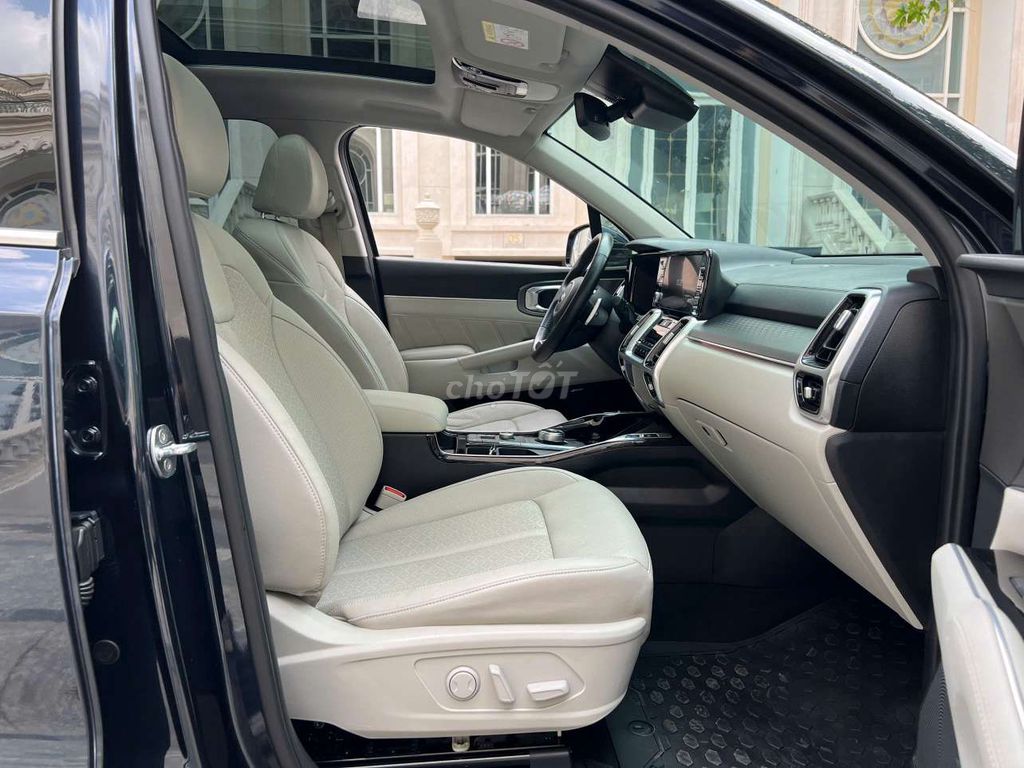 KIA SORENTO 2.2D- 39000 km. Mua bán Ô tô tại Thành phố Thủ Đức Tp Hồ Chí Minh được đăng bởi Ms Hiệp  hình 11