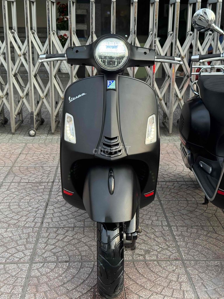 Vespa GTS S 150 150 2022 chính chủ xe đẹp mới 90%. Mua bán Xe máy tại Quận Phú Nhuận Tp Hồ Chí Minh được đăng bởi VESPA Piaggio Quốc Vương  hình 7