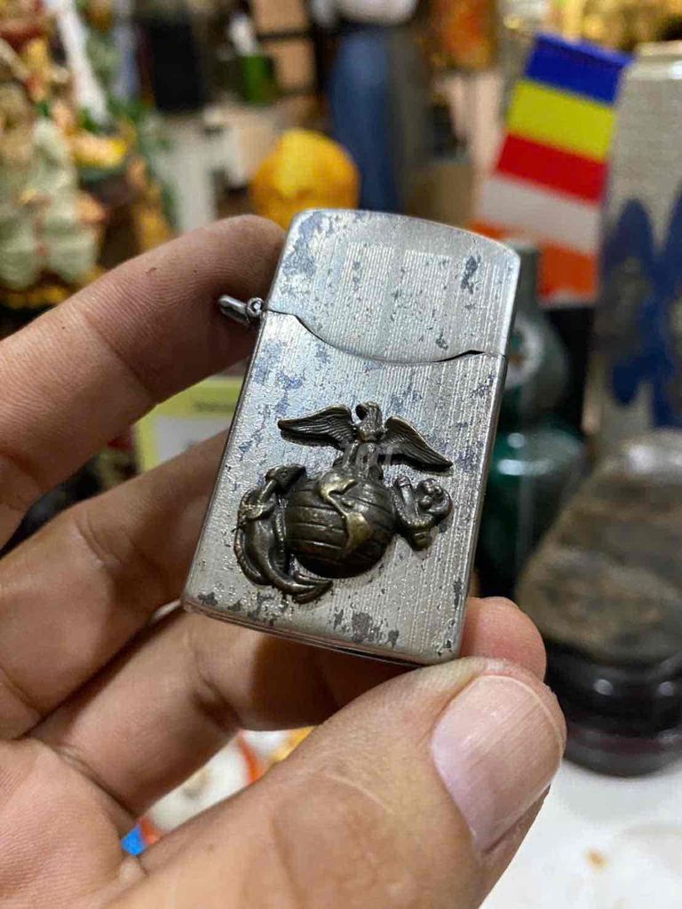 Bật lửa Zennith Đồng Bạc Emblem TQLC. Mua bán Đồ sưu tầm, đồ cổ tại Quận 4 Tp Hồ Chí Minh được đăng bởi Đại Lâm Mộc Nguyễn Đức hình 1