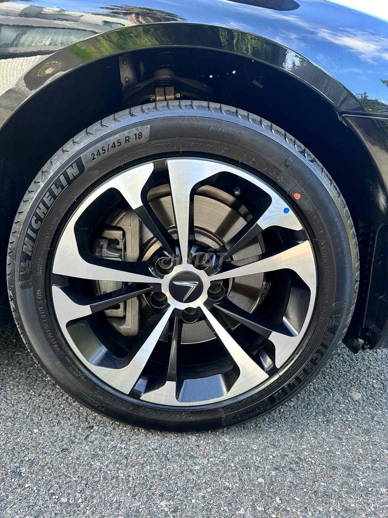 VinFast Lux A2.0 2019 đk 10/2020. Mua bán Ô tô tại Quận Cẩm Lệ Đà Nẵng được đăng bởi Nguyễn Duy hình 8