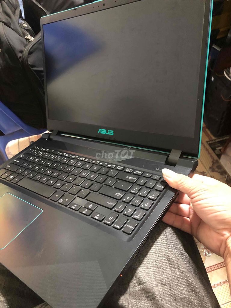 Asus F560U i5-8250U 8GB/240GB Đen. Mua bán Laptop tại Thành phố Thái Bình Thái Bình được đăng bởi Trần văn Sâm hình 1